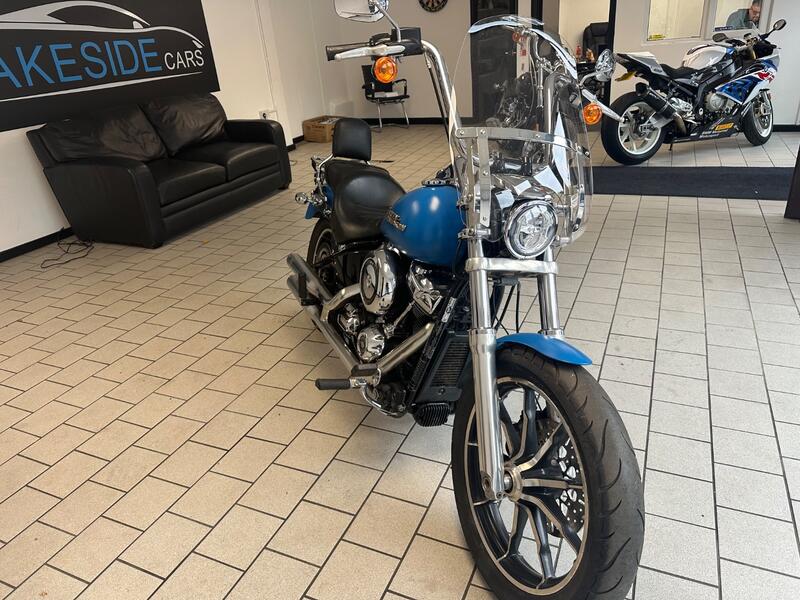 HARLEY-DAVIDSON Softail