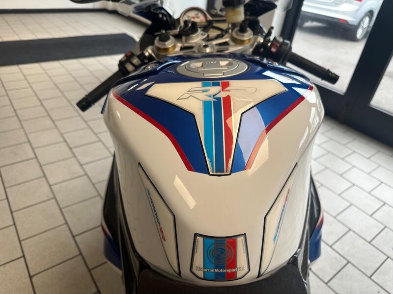 BMW S1000RR