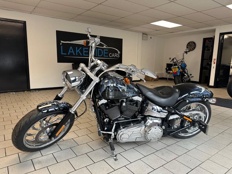 HARLEY-DAVIDSON Softail
