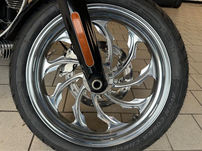 HARLEY-DAVIDSON Softail