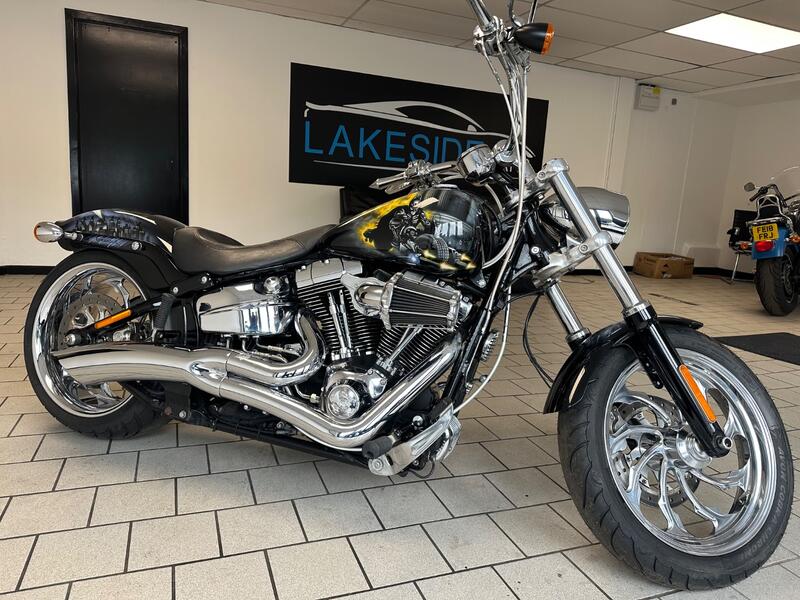 HARLEY-DAVIDSON Softail